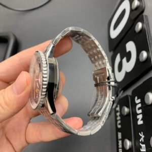 Alternative view of Breitling_121