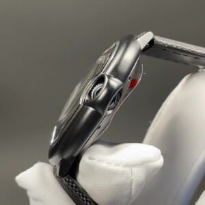 Alternative view of Cartier_121