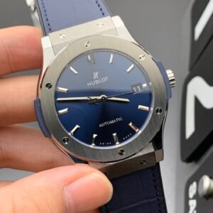 Alternative view of HUBLOT_102