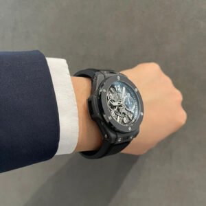 Alternative view of HUBLOT_143