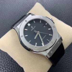 Alternative view of HUBLOT_26