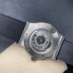 Alternative view of HUBLOT_58