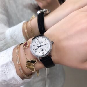 Alternative view of JAEGER-LECOULTER_120