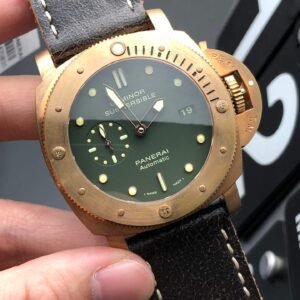 Alternative view of Panerai_26
