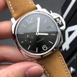 Alternative view of Panerai_31