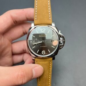 Alternative view of Panerai_37