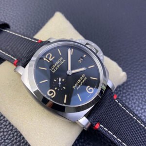 Alternative view of Panerai_83